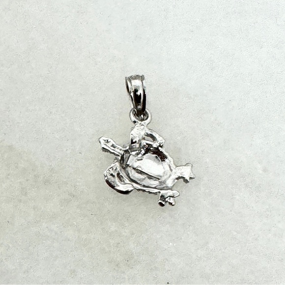 10K White Gold 16mm Turtle Charm Pendant .50g - New